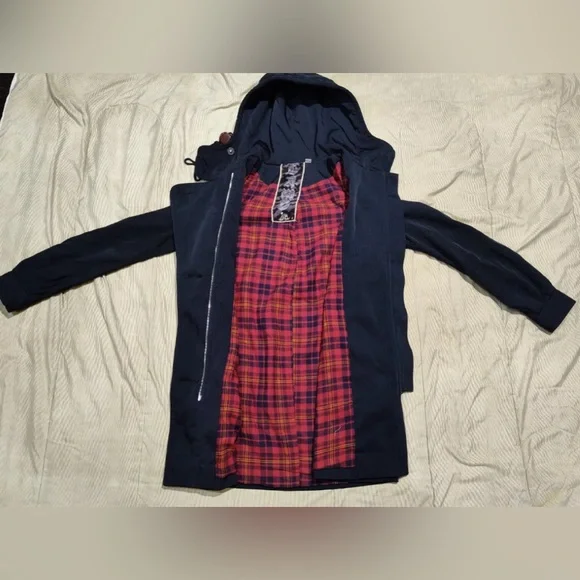 ✨🆕L.A.M.B. Navy Blue Long Outdoor Jacket!Fall 2007 Collection!Size 6!✨
